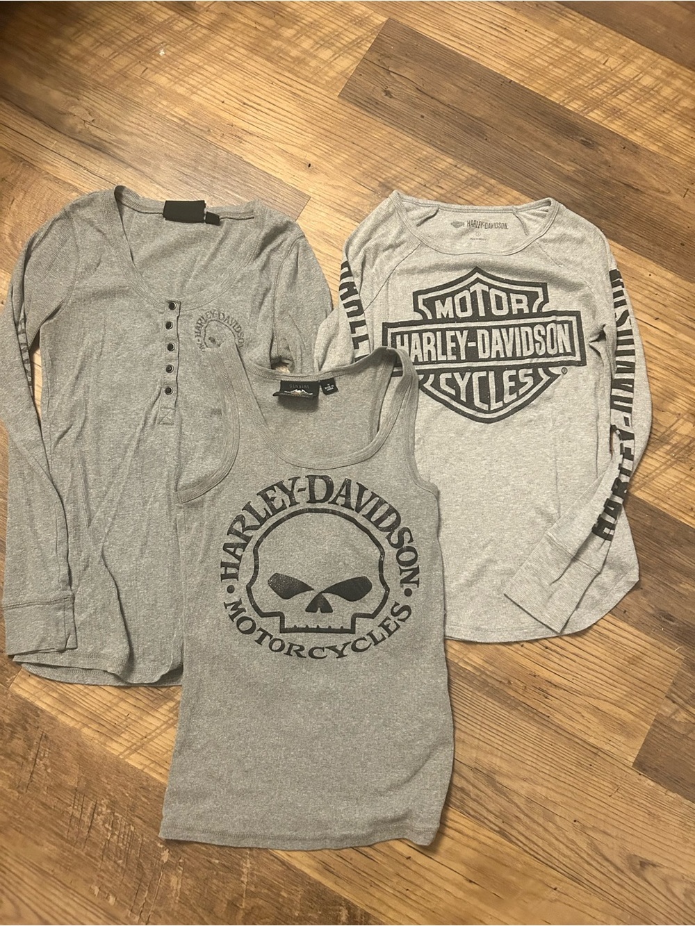 Y2k Harley-Davidson woman’s' Gray Graphic Tank & Tops bundle